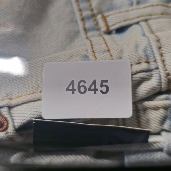 NWT Forever 21 Shorts Womens Size 32 Girlfriend Denim Button Fly Distressed - Picture 16 of 16